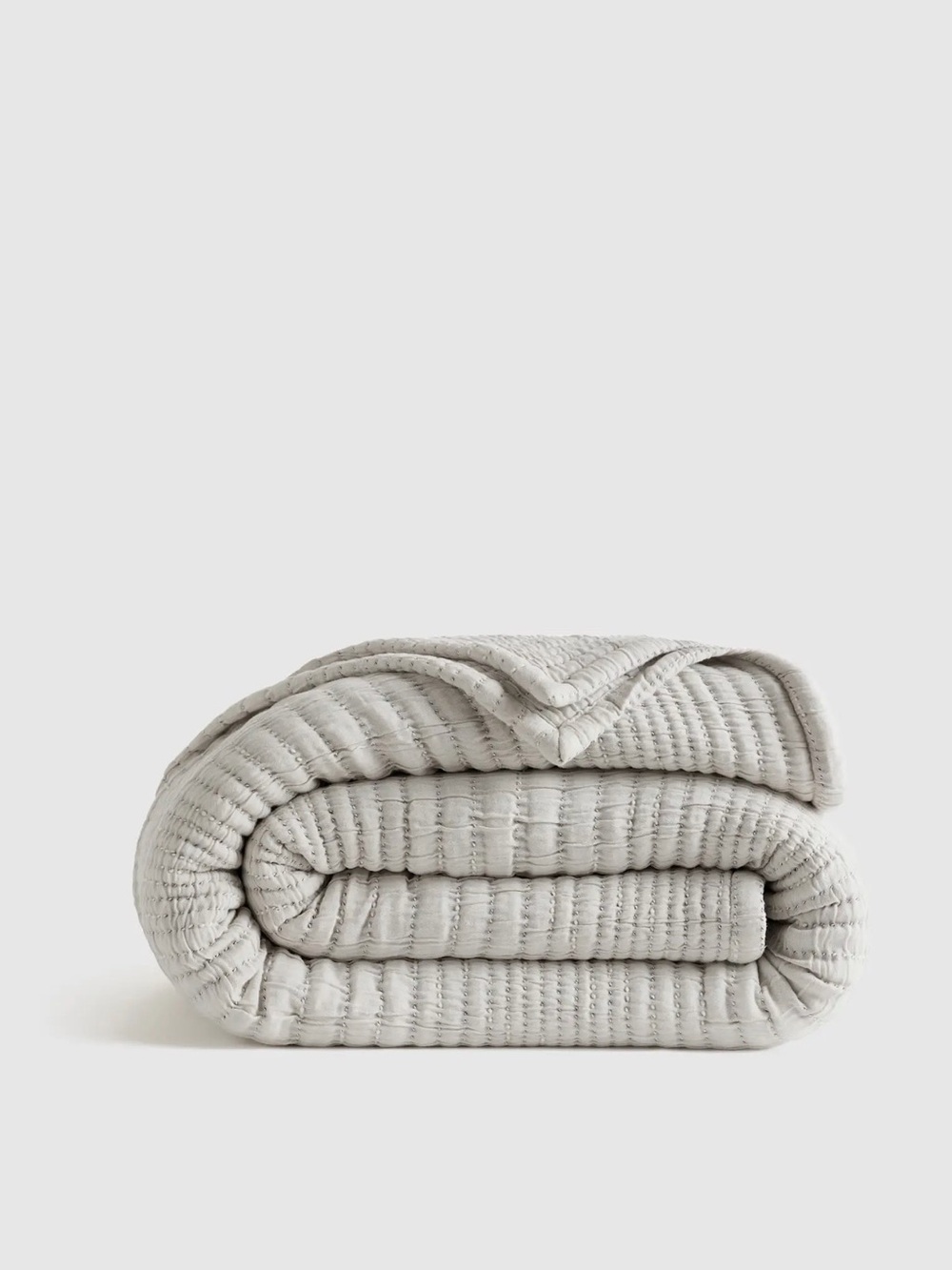 Quince Organic Cotton Stitch Coverlet Quilt in Cloud Queen